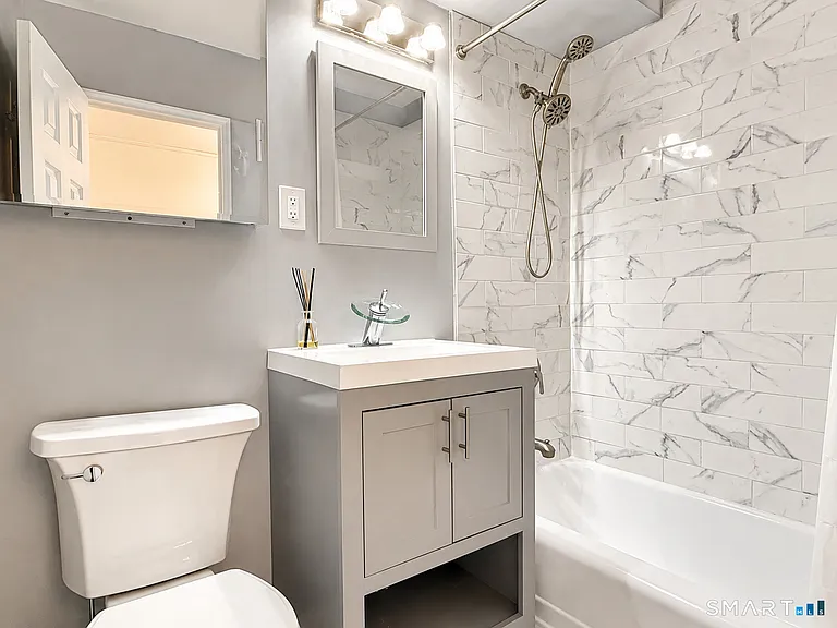 91 Strawberry Hill Ave #534 — Photo 8