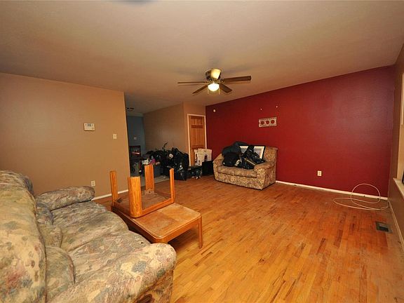 3rd image of 2618 Freemantle Dr
