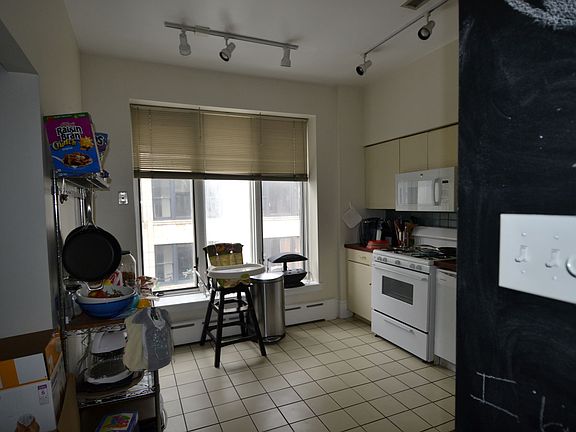 4th image of 1137 Spruce St #C