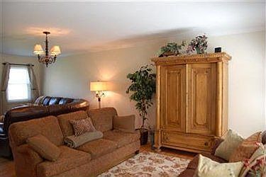 3rd image of 2275 Danbury Ln
