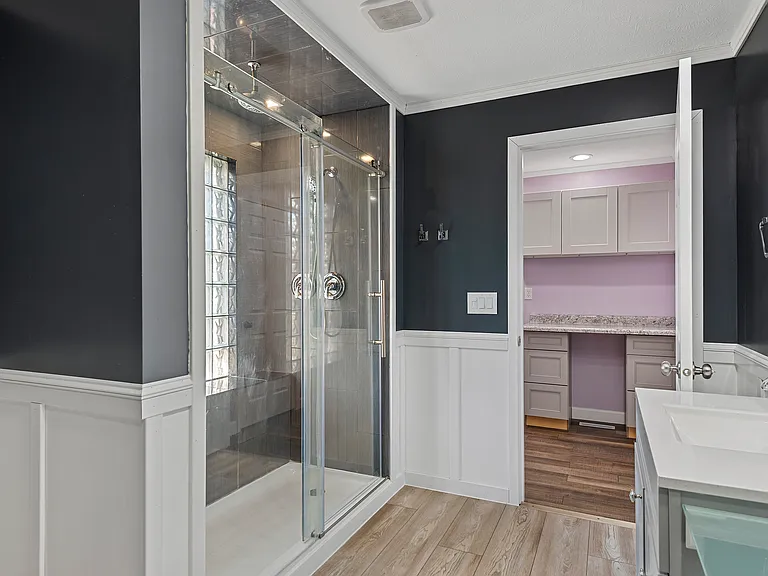 617 E Chestnut St — Photo 20