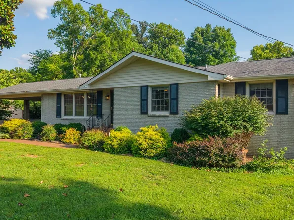 182 Cherokee Rd, Hendersonville, TN 37075