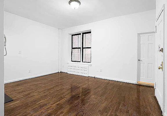 2nd image of 102 W 80th St #2