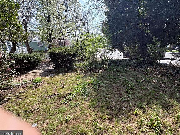 2nd image of 4321 Annapolis Rd