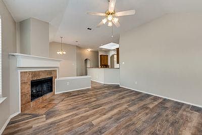 5th image of 4636 Summer Oaks Ln