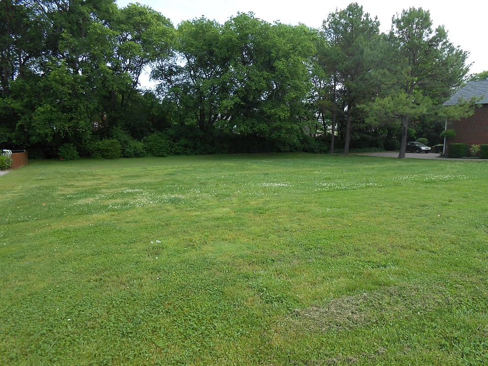 2nd image of 124 Stonehouse Dr Lot 12