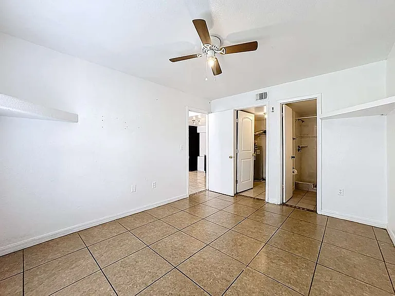5977 Village Cir #5977 — Photo 31
