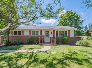 6164 Collie Dr, Bethel Park, PA