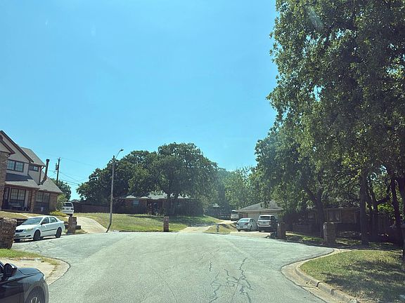 4th image of 4600 Bellefontaine Ct