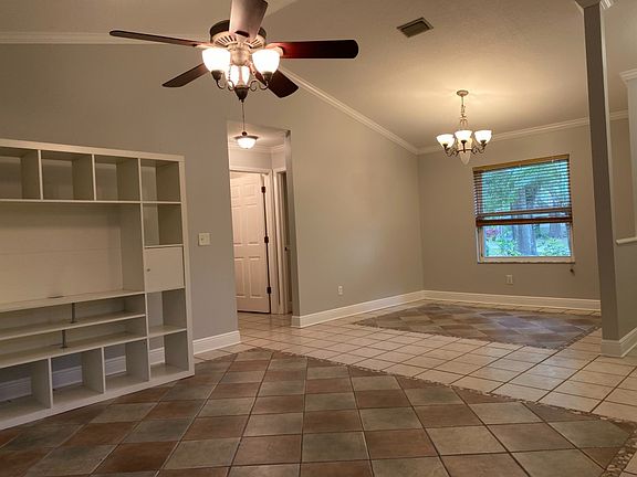 3rd image of 2260 Groveland Dr