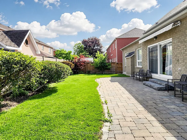 12 Ballantyne Dr — Photo 49