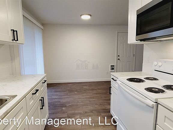 3rd image of 17517 8th Ave E