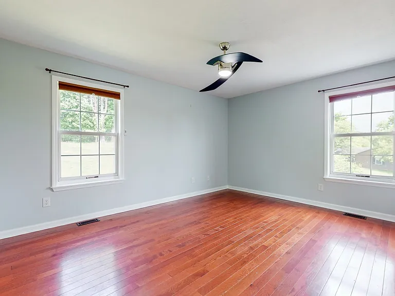 1504 Potter Dr — Photo 22