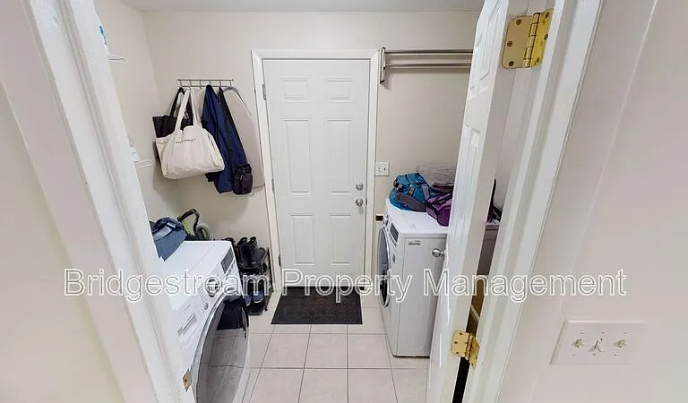 2125 Belloak Dr — Photo 9