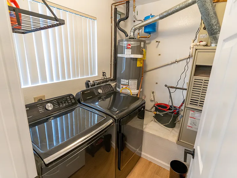 1304 Palomar Pl #1 — Photo 17