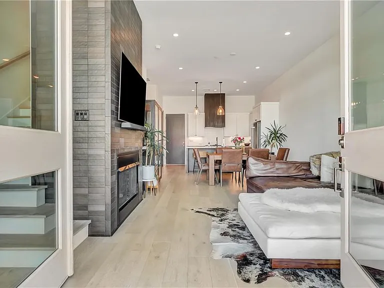 580 Heatherden Ave — Photo 6