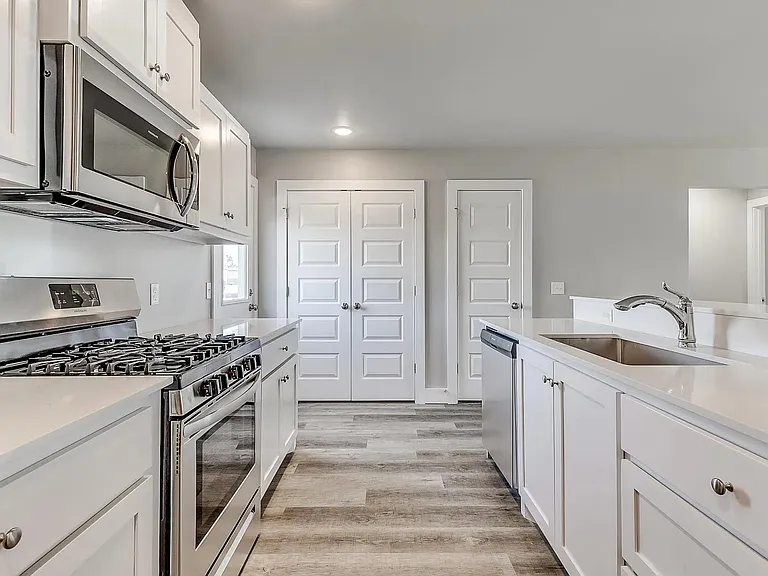 1101 N Fretz Ave #200 — Photo 11