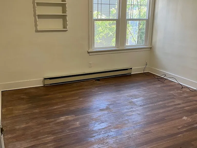 480 NE Maiden Ln — Photo 13