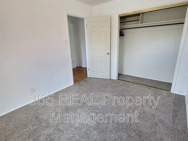 2432 16th Ave — Photo 9