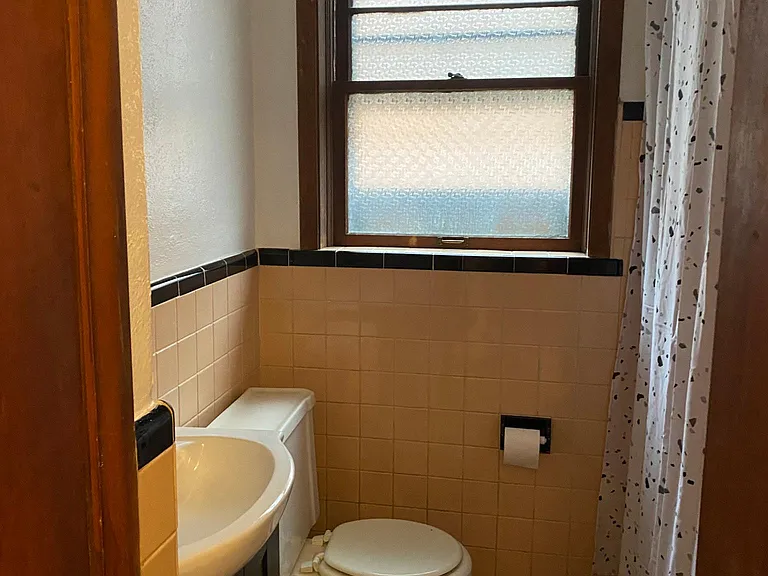 5493 Loughborough Ave — Photo 21