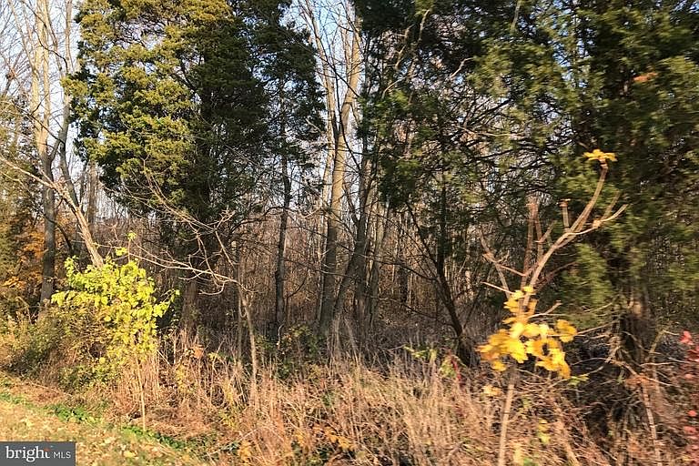 2nd image of 746 Gilbertsville Rd
