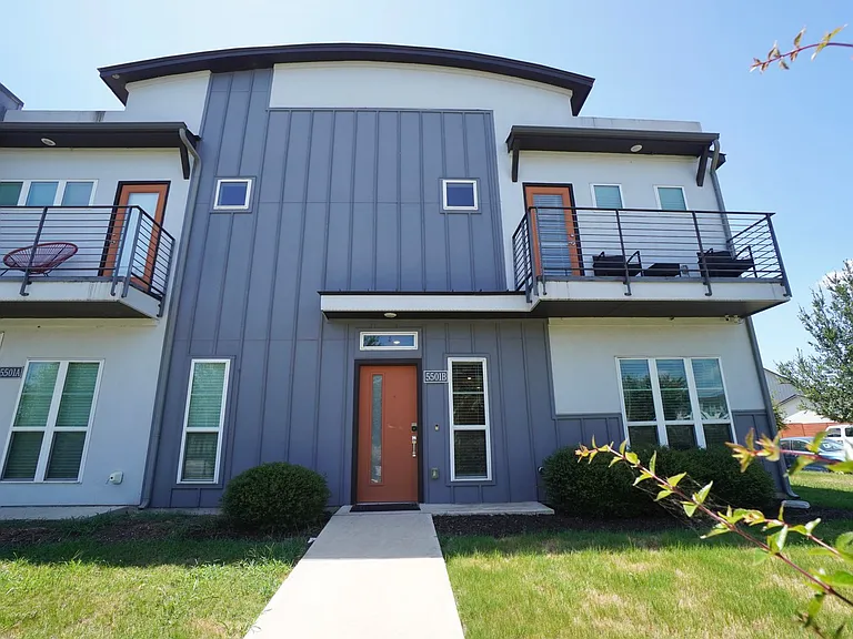 5501 Charles Merle Dr #B — Photo 1