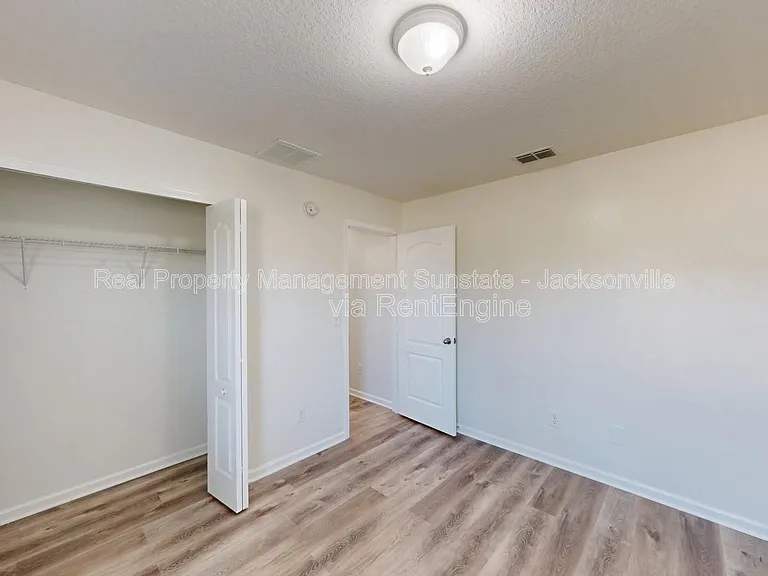 630 Glendale Ln — Photo 19