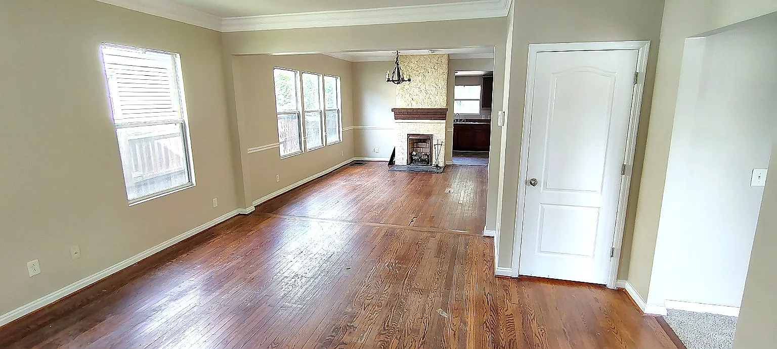 3 bed, 1745 sqft, $2,600 — Photo 2