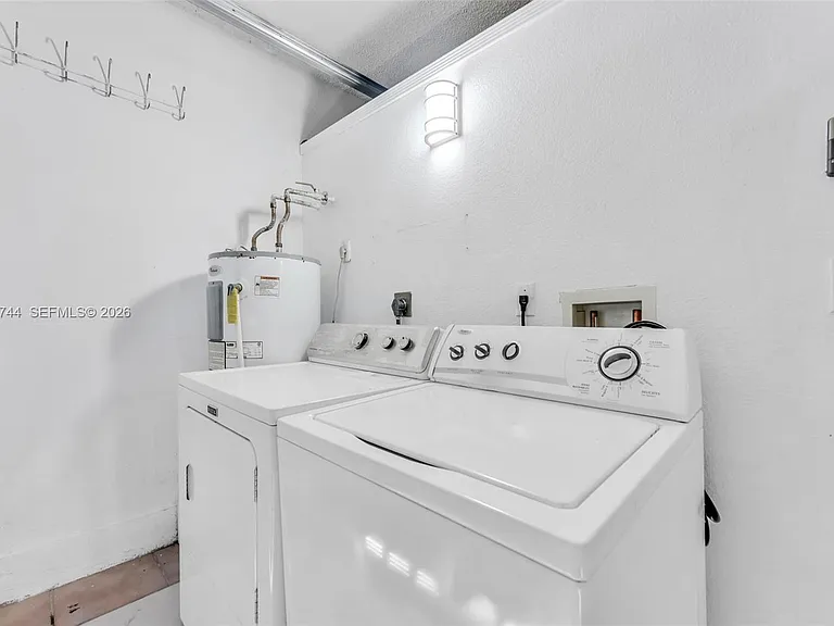 3491 NW 21st St — Photo 8