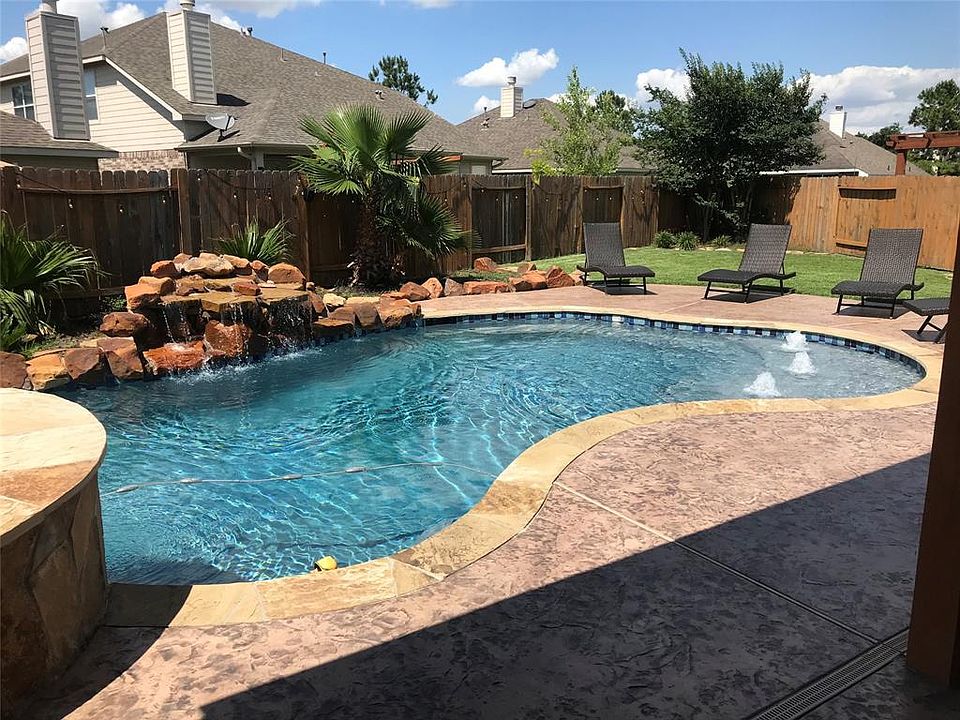 1st image of 1914 Palmetto Park Ct