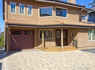1570 Berwick Dr, Cambria, CA 93428
