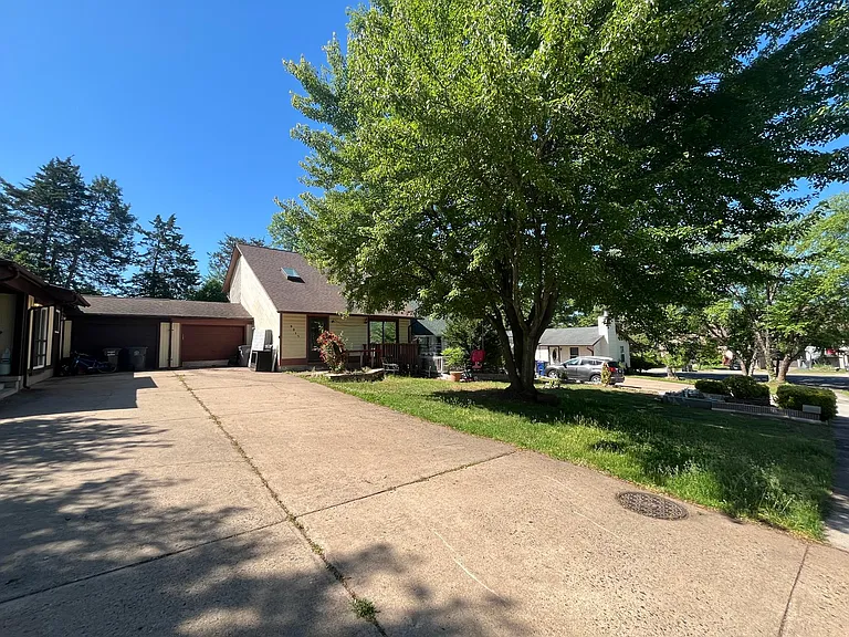 9217 Easton Ct — Photo 25