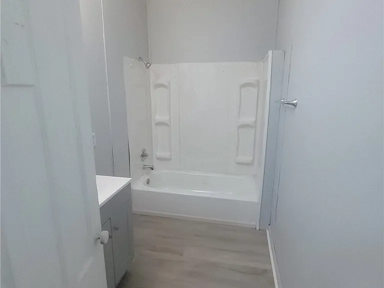 406 Union Pl — Photo 6