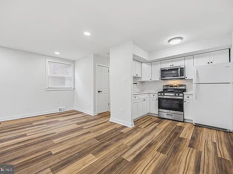 7028 Valley Ave #1 — Photo 6