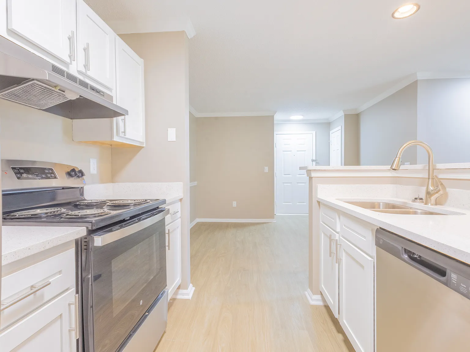 Caledon Apartments — Photo 1