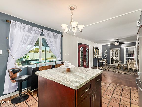 2nd image of 2302 W BERRIDGE Lane