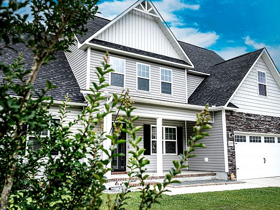 4th image of 204 Gillcrest Ct