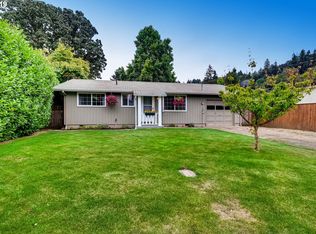 213 Central St, Silverton, OR 97381