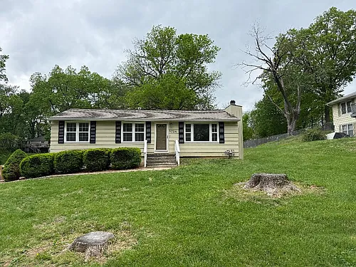 5724 N Hutson Rd Photo 1