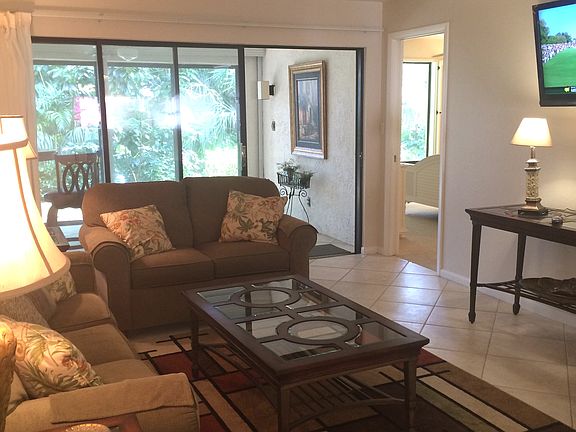 Living Room Opens to Lanai