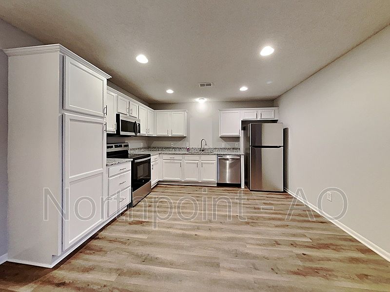 402 NW Woodbury Dr, Grain Valley, MO 64029 Zillow