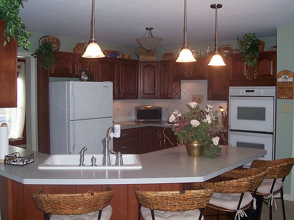 EIT with Breakfast Bar