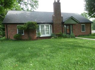 785 Brown St, Florissant, MO 63031