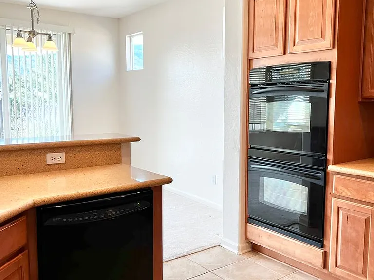 1135 Cliff Park Way — Photo 8