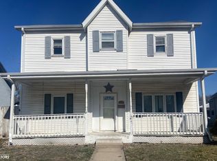 1227 Avenue F, Fort Madison, IA 52627