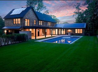 33 Bay View Dr W, Sag Harbor, NY 11963