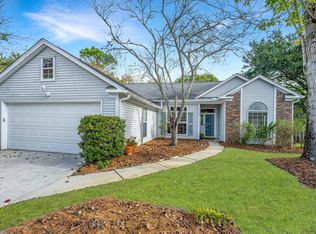 1903 Oak Tree Ln, Mount Pleasant, SC 29464