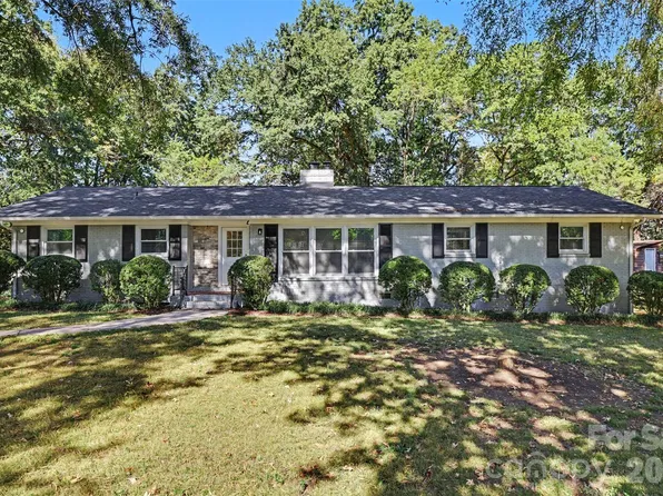 519 Amon Ln, Pineville, NC 28134