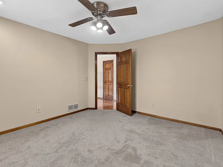 14510 S Kaw Dr — Photo 28