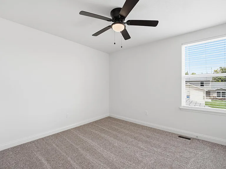 15405 Corbin Ct — Photo 42